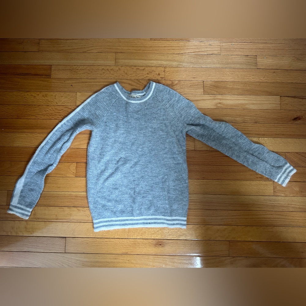 Grey sweater